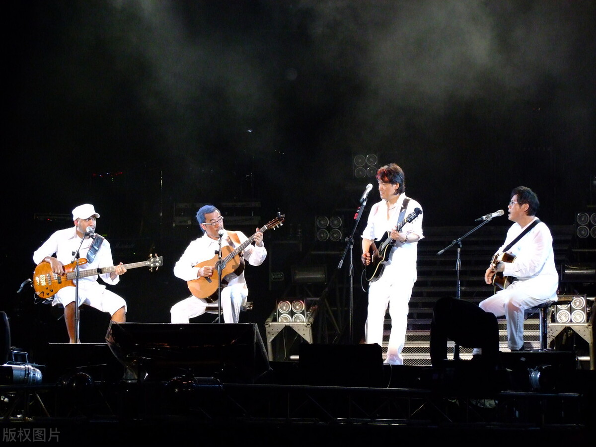 适合在旅途中听的歌曲,适合旅途听歌的歌