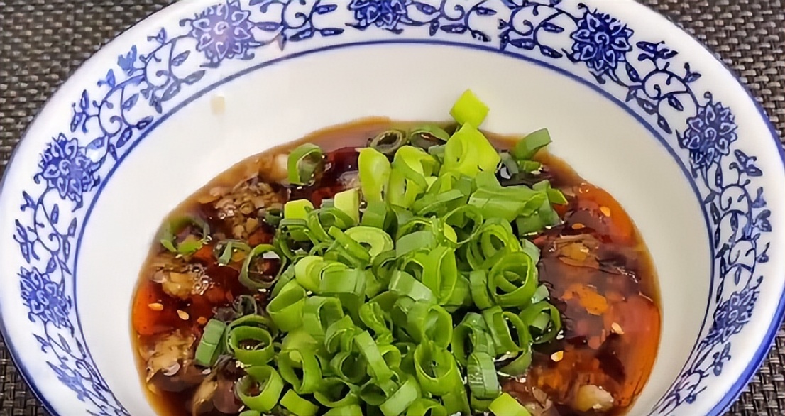 肝脏不舒服坚持喝水加它养肝,养肝第一菜就是它让肝脏很健康