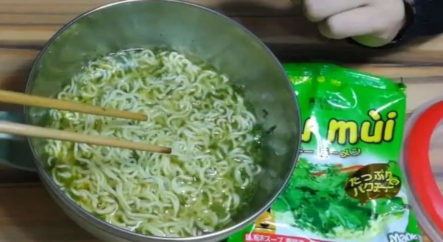 麦当劳上新香菜冰激凌,麦当劳新出的香菜冰淇淋