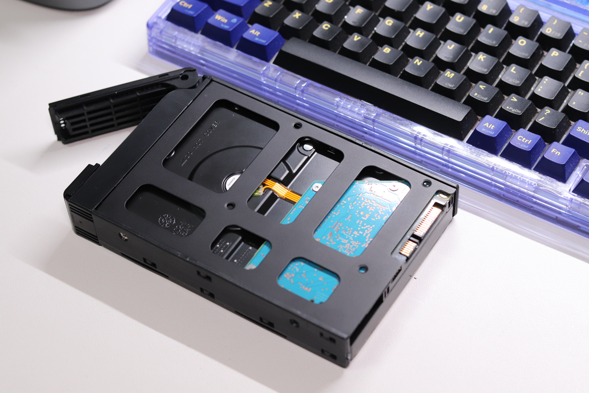 奥睿科metaboxprohs500nas,奥睿科metaboxpro和极简空间z2s