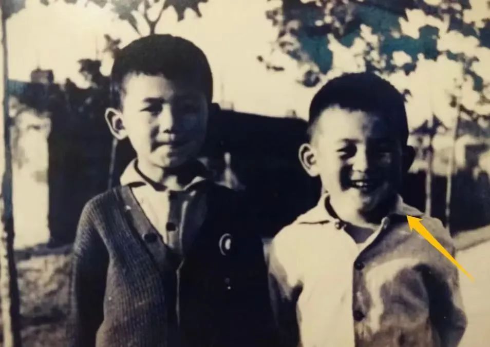 江珊和李洪涛多年重聚深情相拥,李洪涛江珊徐帆同学