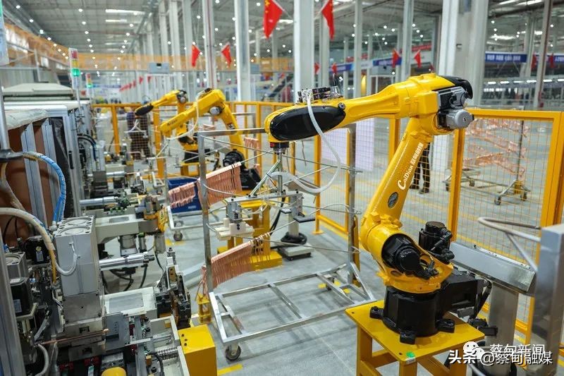 对标大湾区，全域比拼促发展·见行动｜武汉蔡甸经开优化企业服务积极做好“小进规小进限”大文章