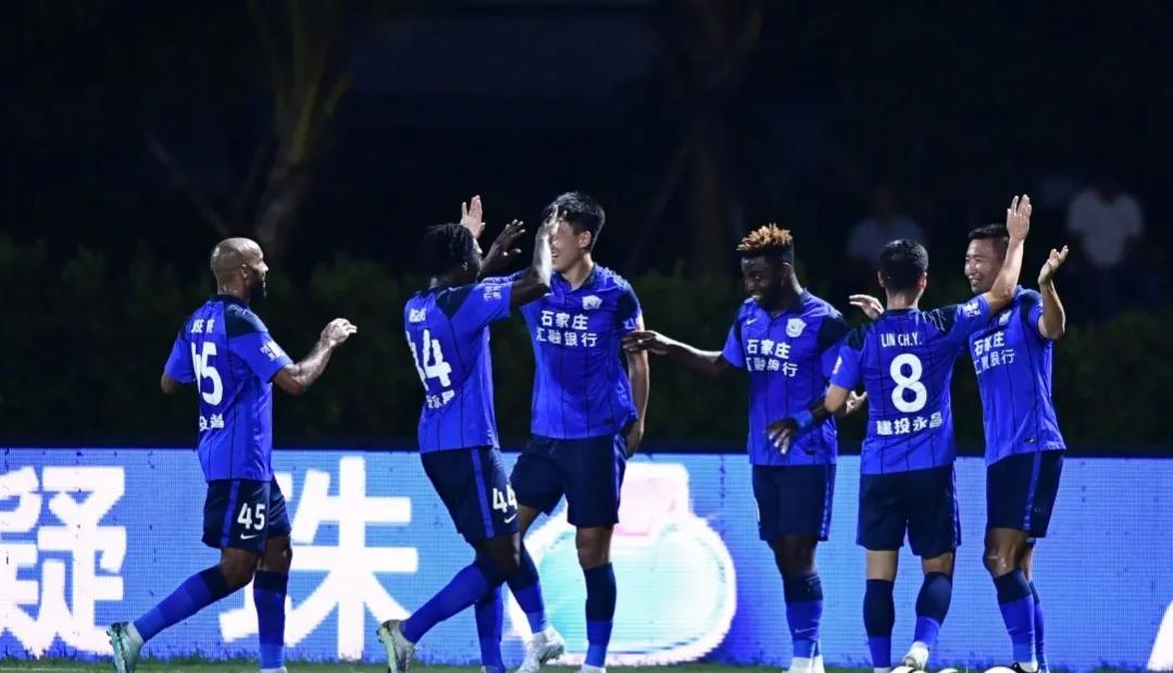 中超25轮最新战报泰山,现场直播中超第十一轮三镇vs泰山