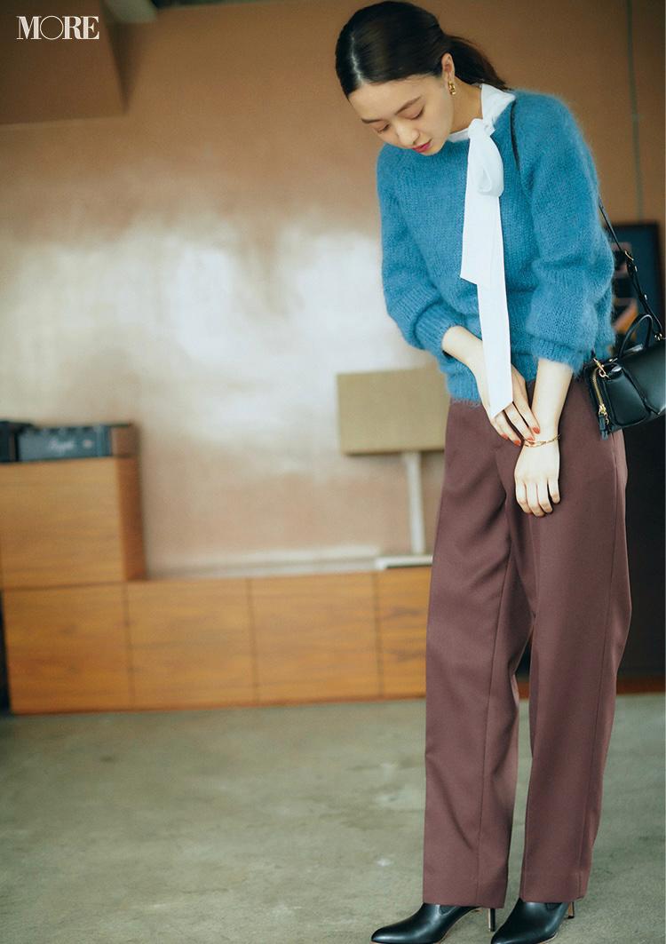 加上丝巾点缀衣服都变好看了,再好看的衣服也需要饰品的点缀