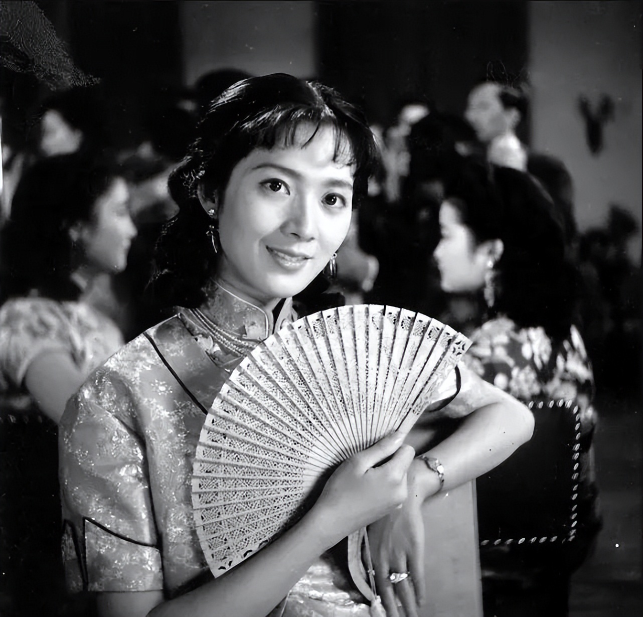 10位晚年移居海外的明星,移民后悔的明星