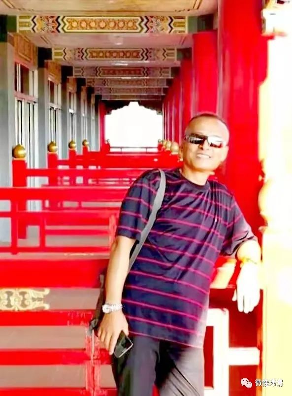 一件t恤衫,一件t恤长袖