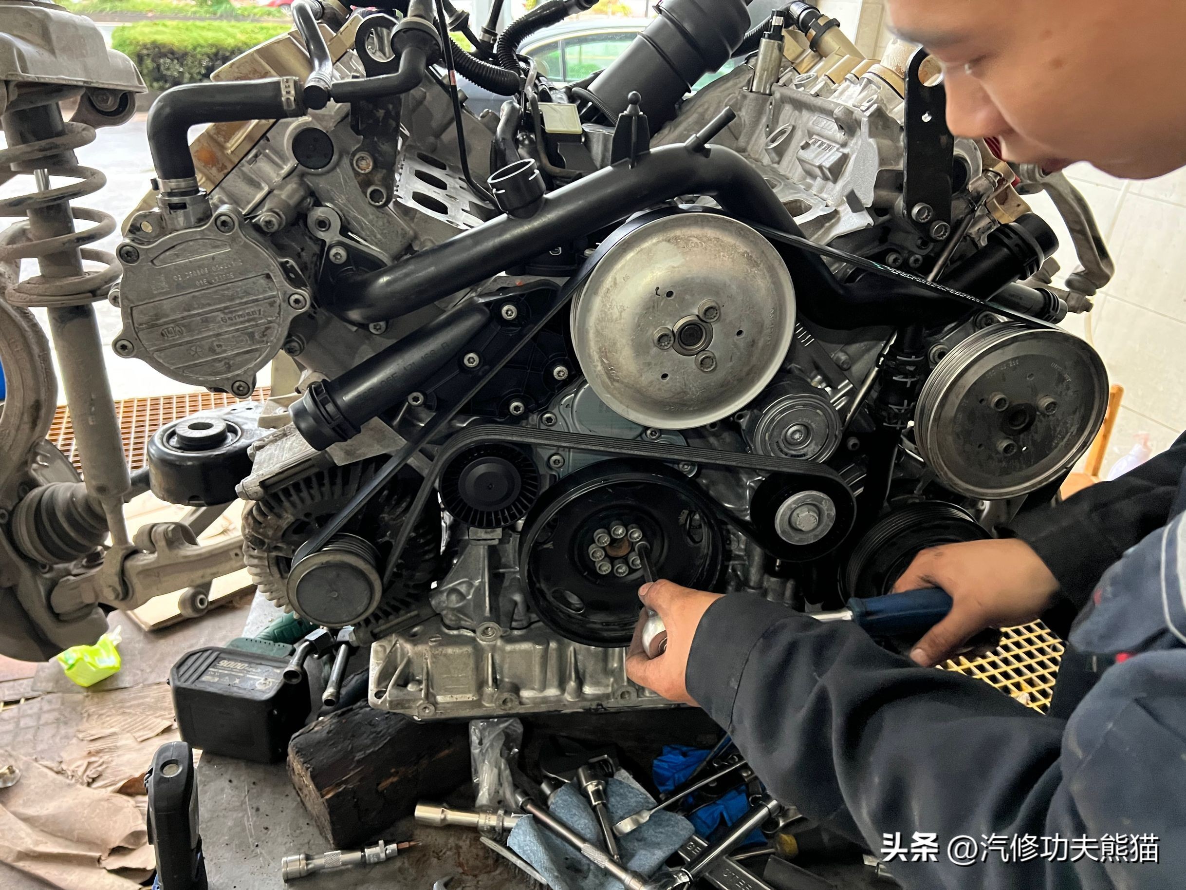 翻新60年前的奥迪,老车翻新奥迪a6发动机