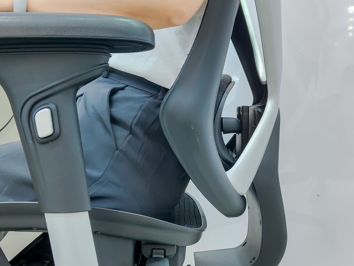 托稳老腰，舒适坐靠：UETOTO美式工学椅体验