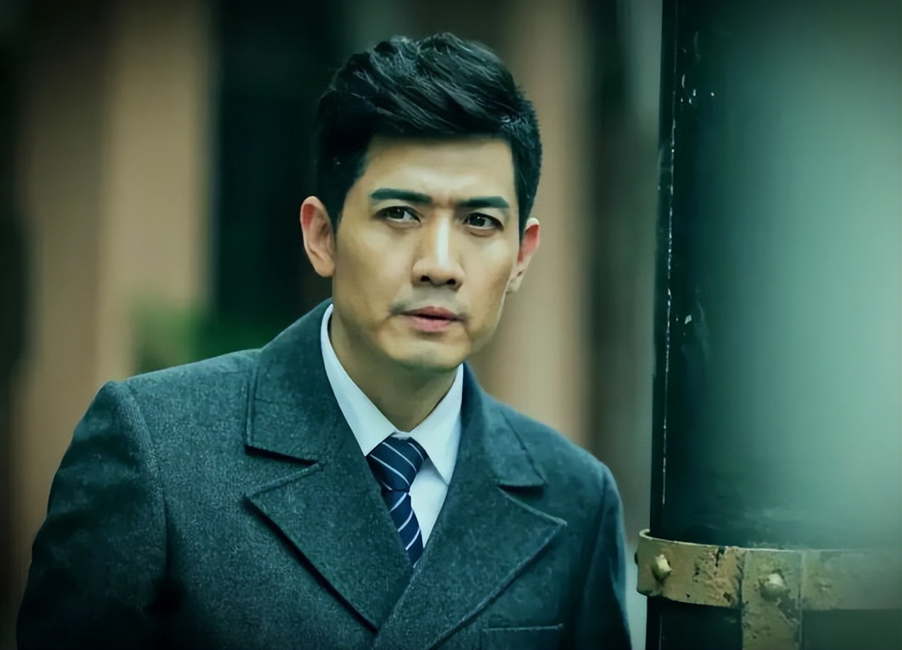 百花奖最佳女配奖杯标价4万出售，被盗、恶搞还是行为艺术？