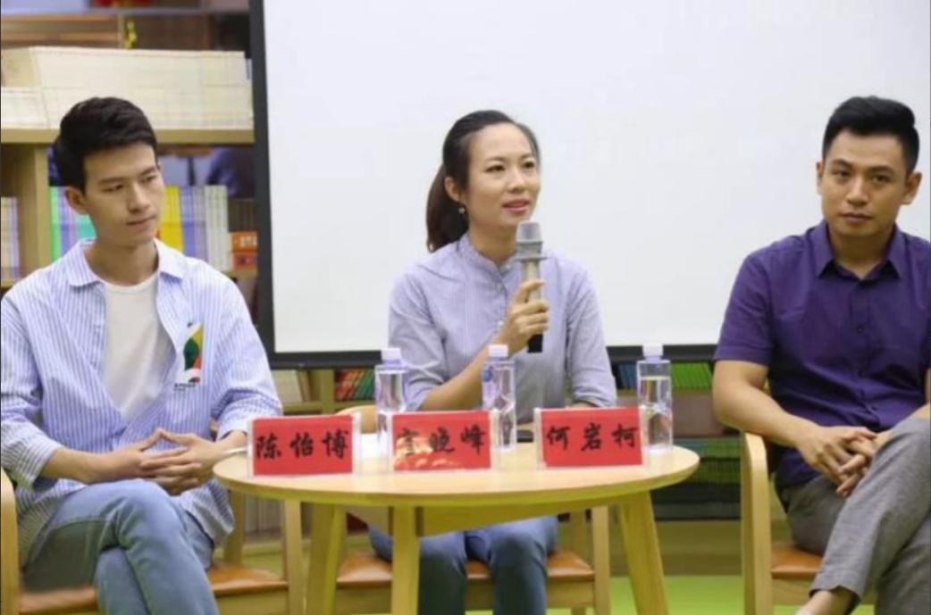 央视新闻联播主播宝晓峰个人简历,中央新闻联播主播宝晓峰简介