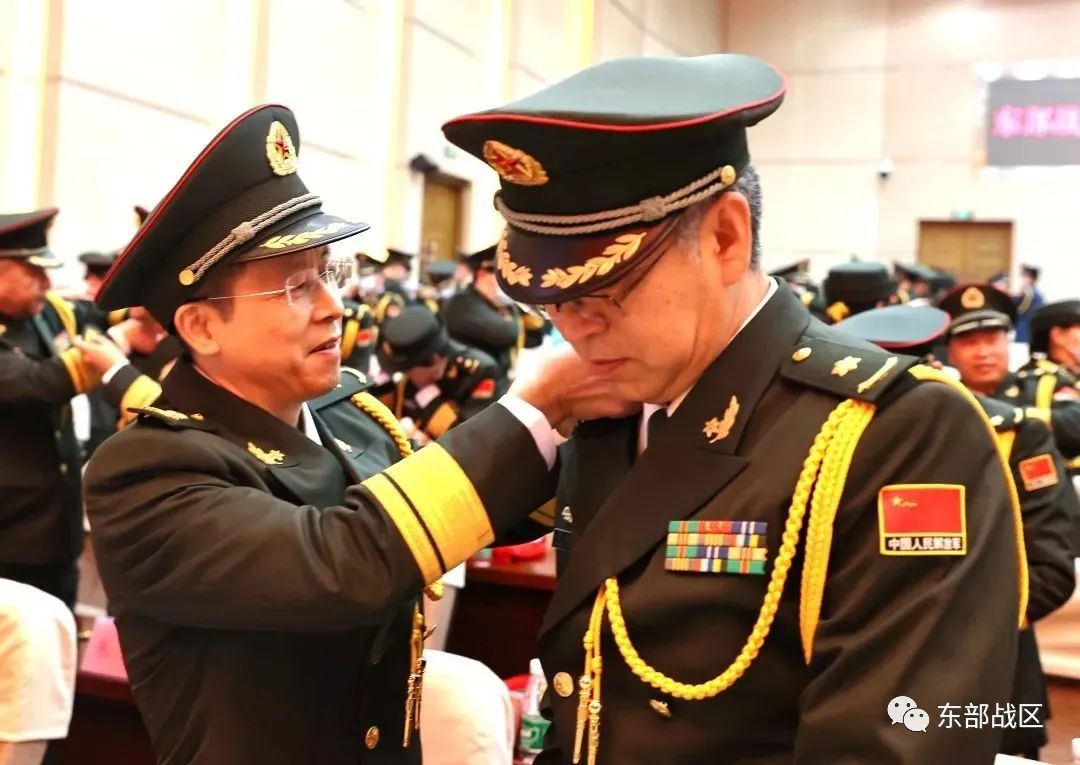 军改后文职干部何时授衔,文职干部改任军官授衔