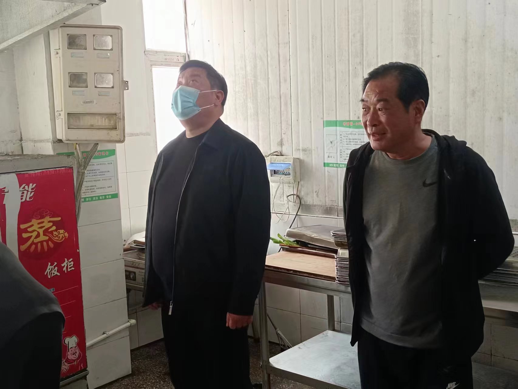 县领导深入潘家湾镇开展专题调研,县领导赴官桥镇开展调研走访活动