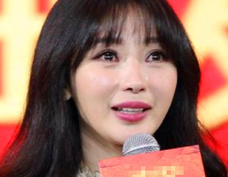 柳岩水蜜桃西装,柳岩水蜜桃礼服