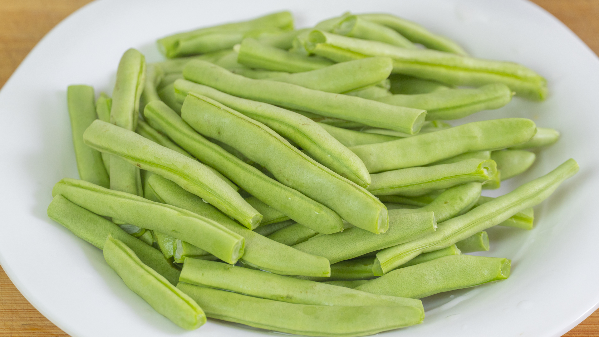 建议女人，多善待自己，少喝奶茶多吃6道菜，脸色红润，精神饱满