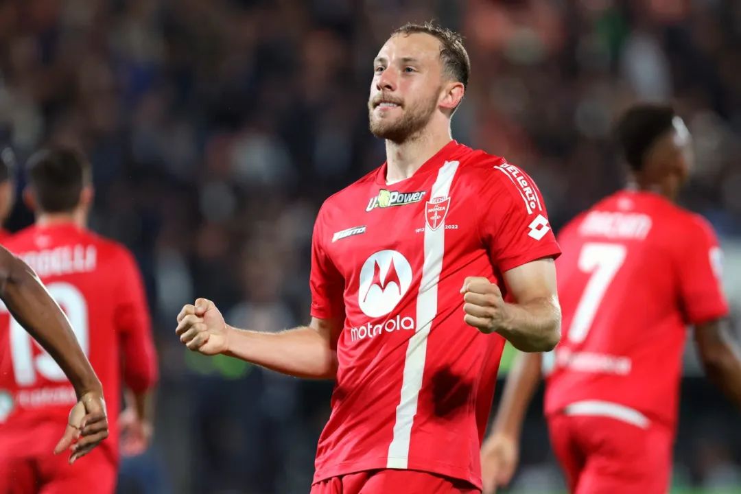 天使蜡笔即将离队尤文寻找接班人，扎卡里亚和库卢塞夫斯基替代？