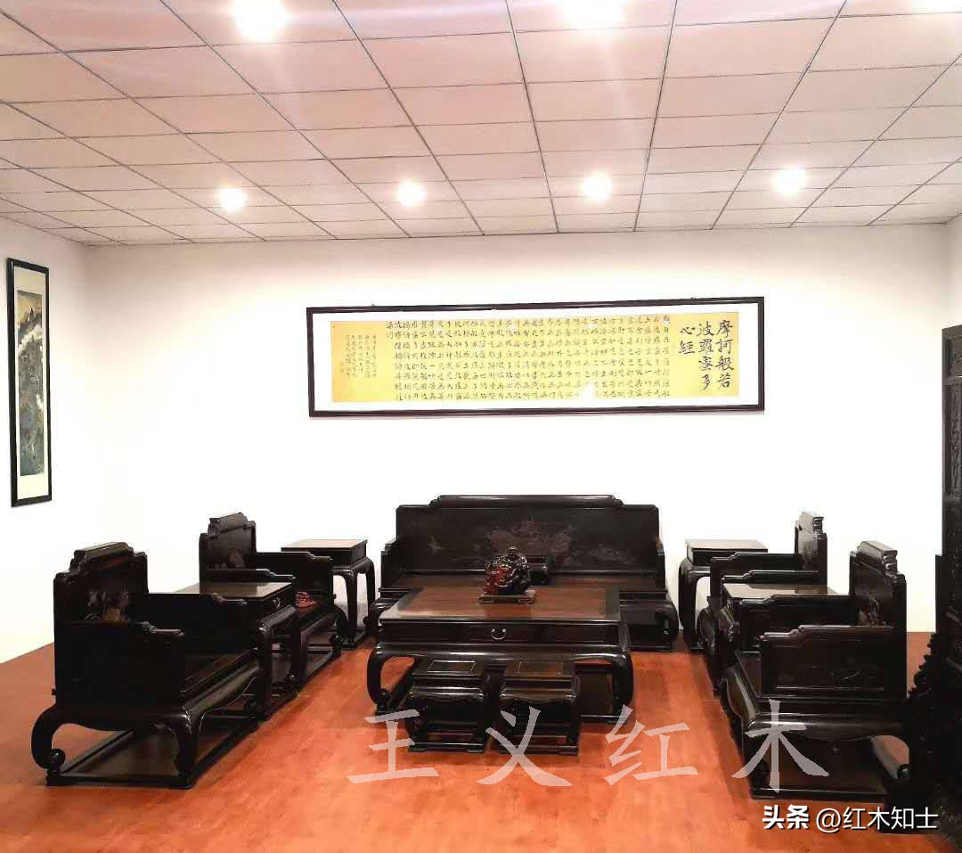 红木办公桌摆放的五宜与五忌,办公室桌子风水摆设要注意什么