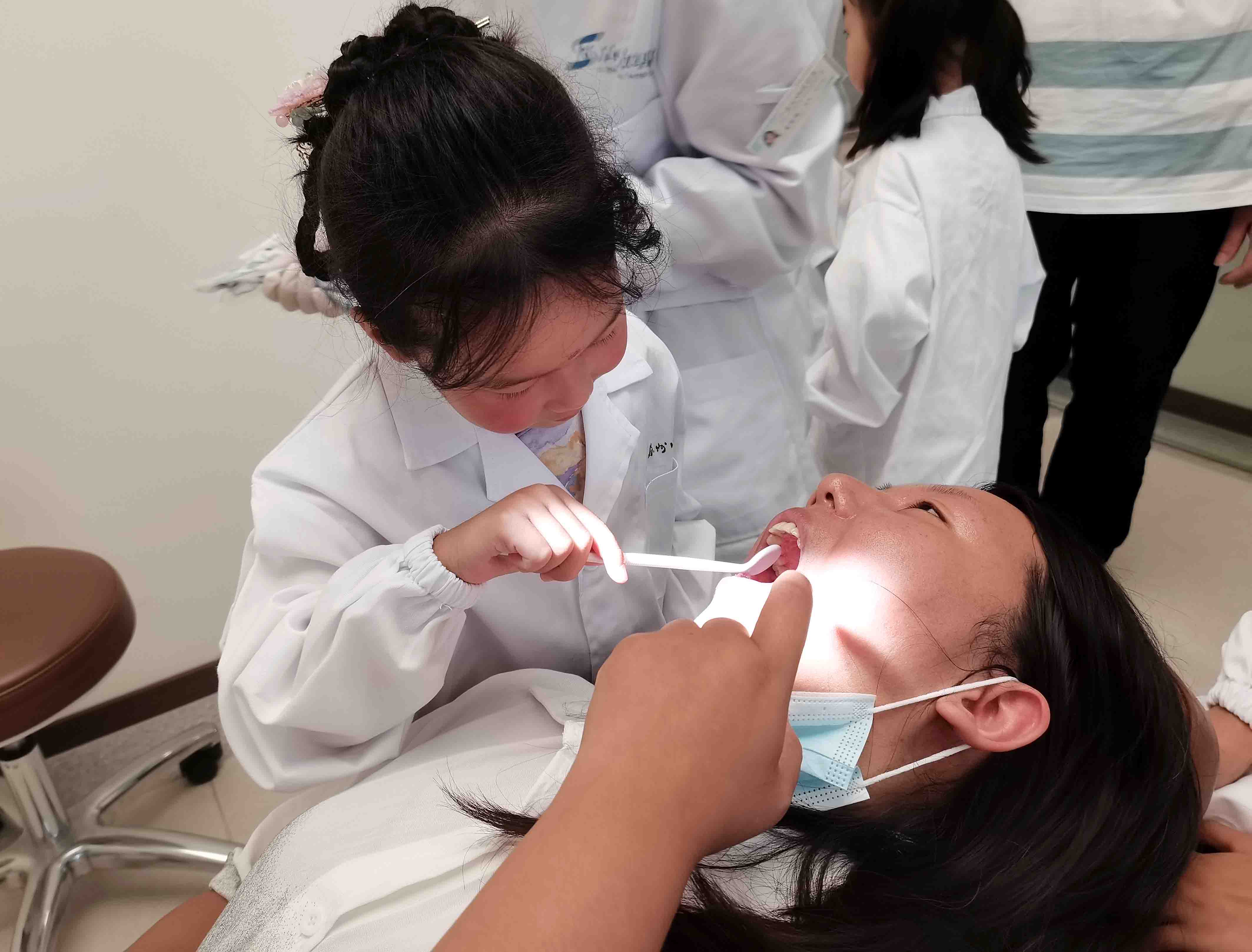 苏州：小牙医“上岗”了！