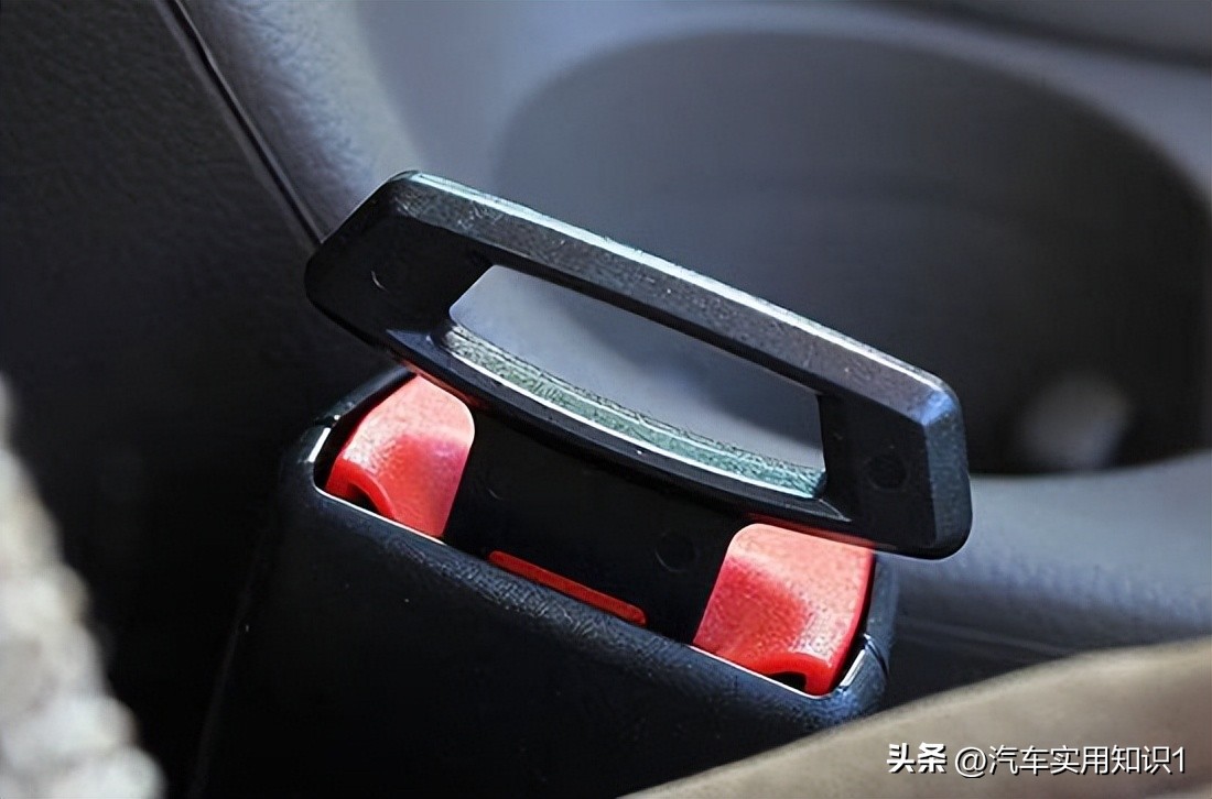 这些实用的汽车用品你车上有吗,这几样实用的汽车配饰你都有吗