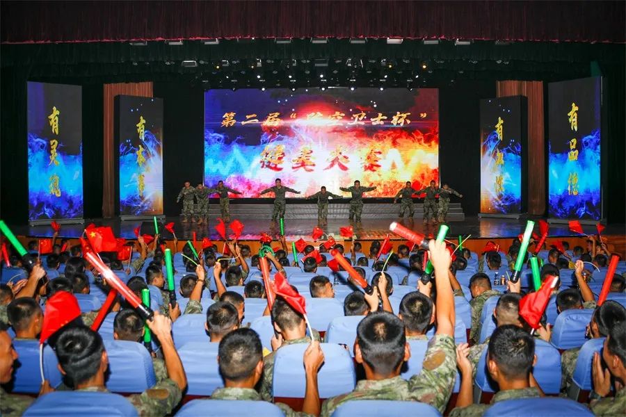 兵哥哥实力炫腹恶作剧,巅峰对决超燃剪辑海军兵哥哥炫腹