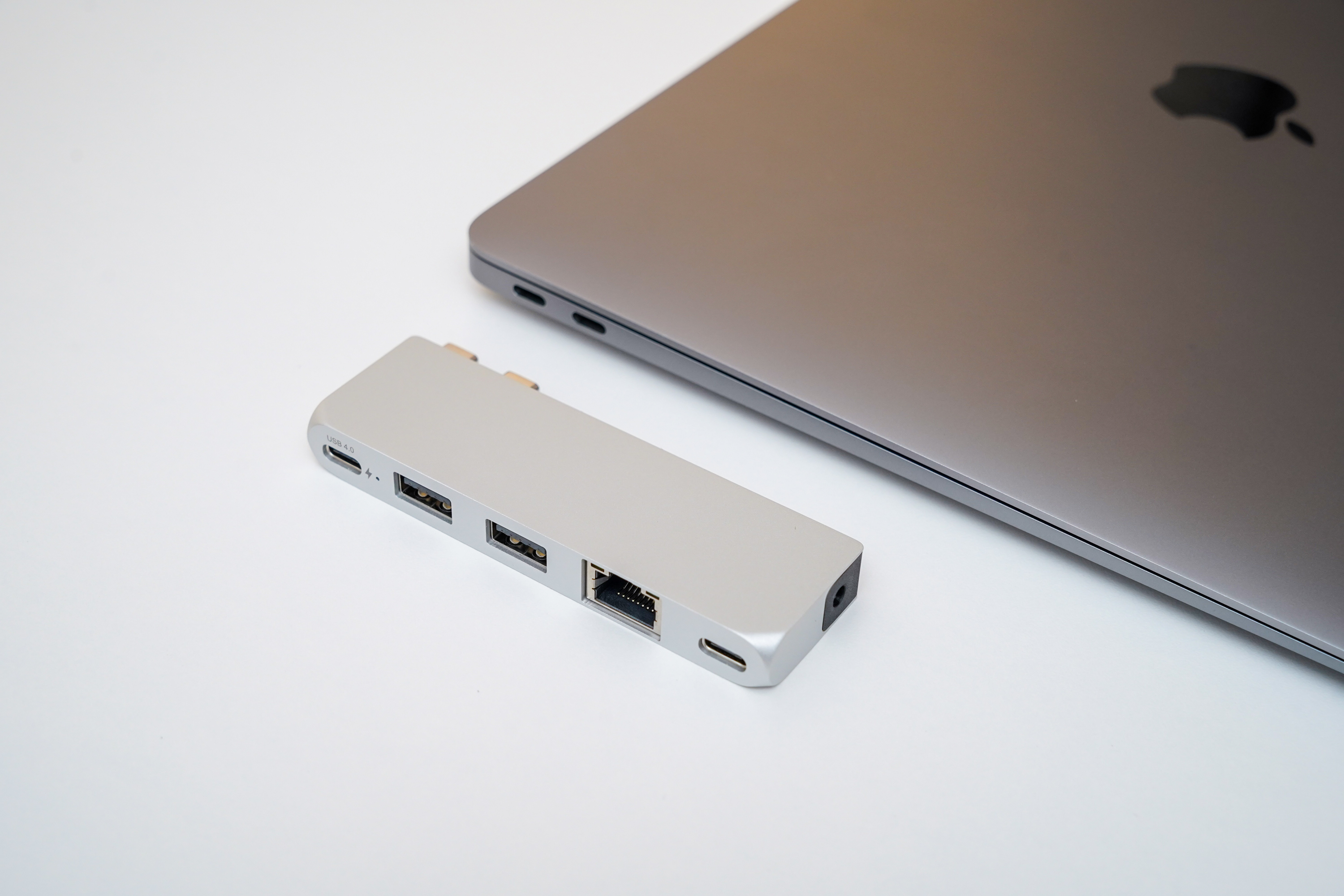 如何低价入手苹果产品？省下的钱足可购买这些苹果顶级配件！