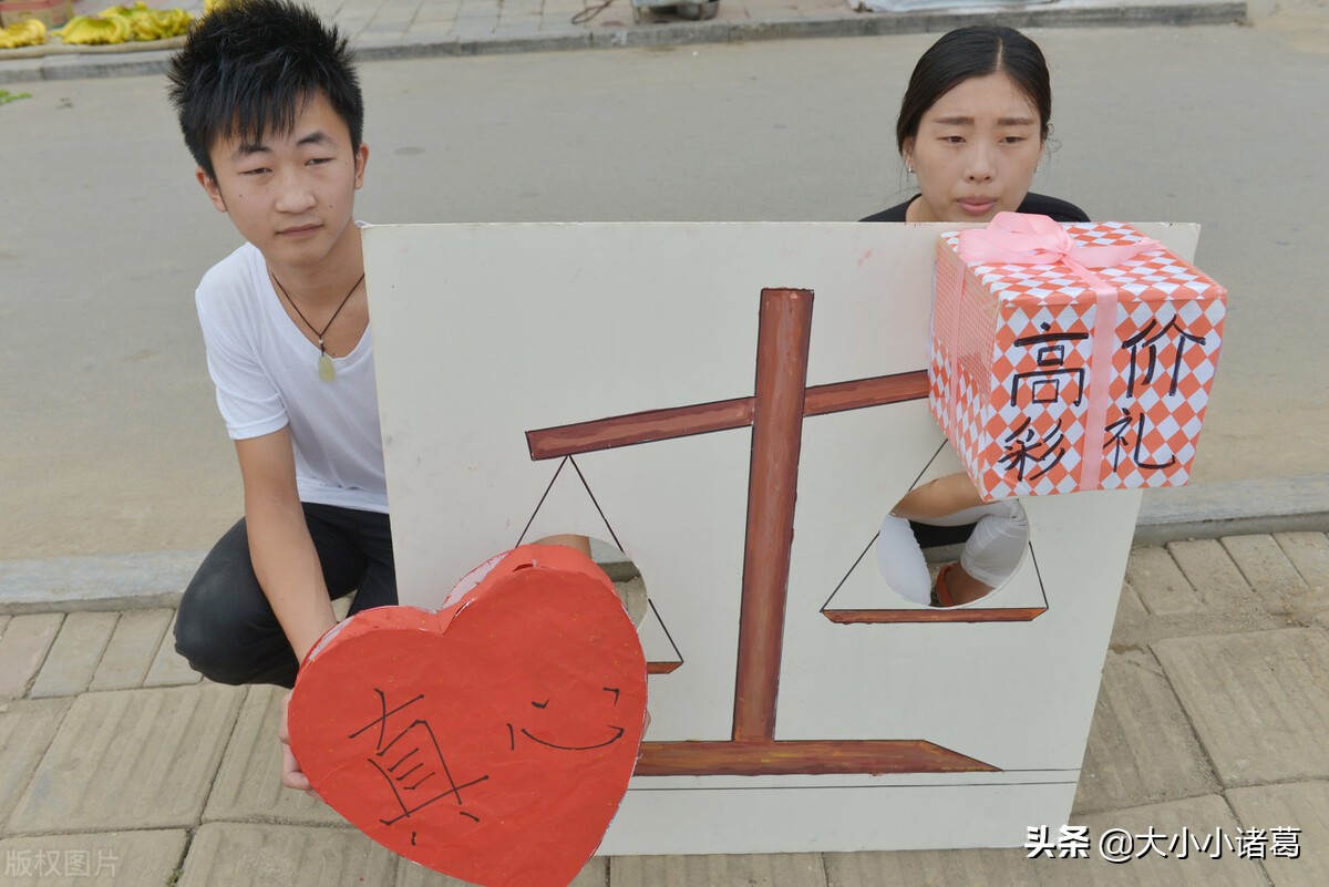 夸人怎么高情商回复,单纯简单地夸人学不会怎么夸人