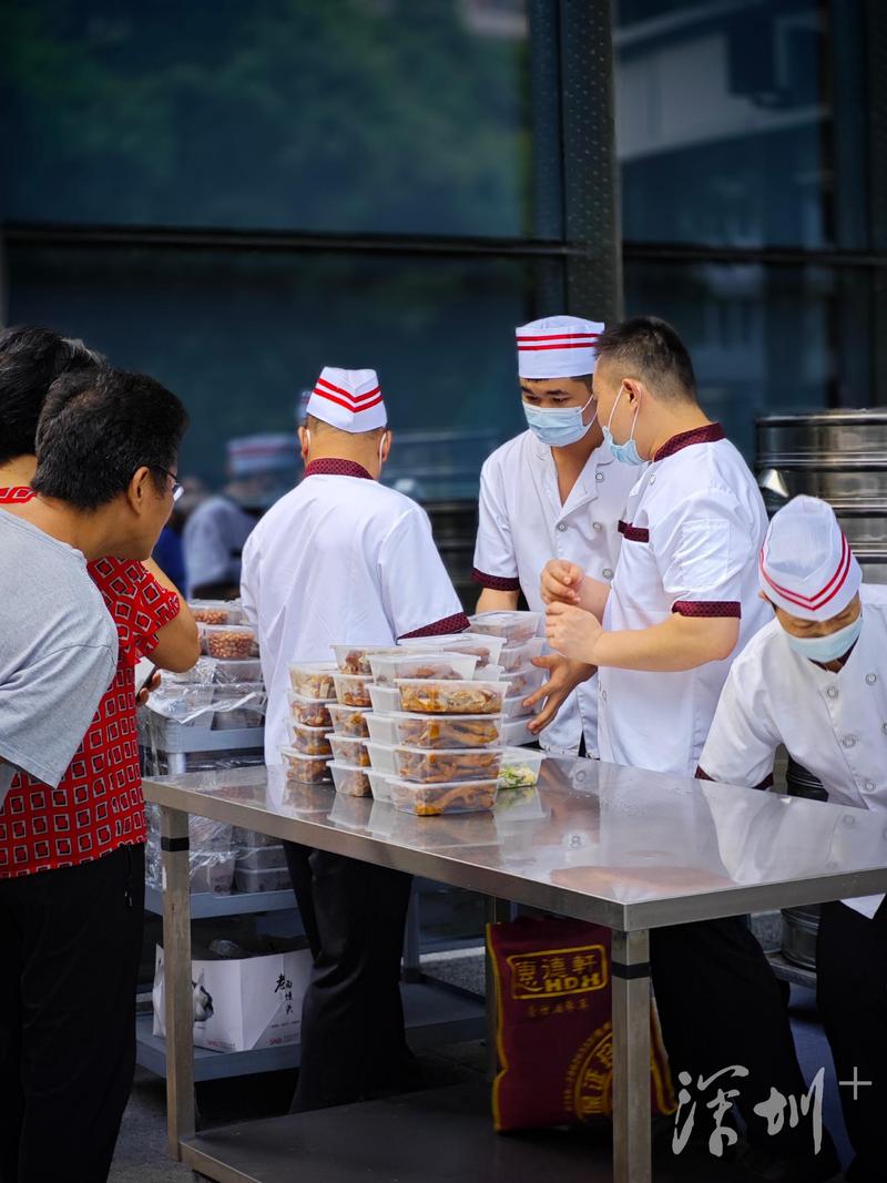 福田晚上摆摊地点,深圳福田园岭四街地摊点