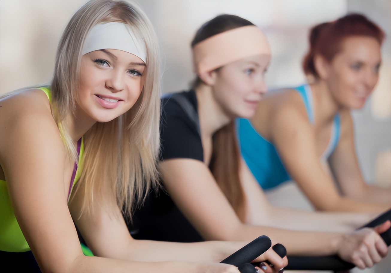 女性尖锐性湿疣最初是肉疙瘩吗,女性尖锐性湿疣身上会长疙瘩么