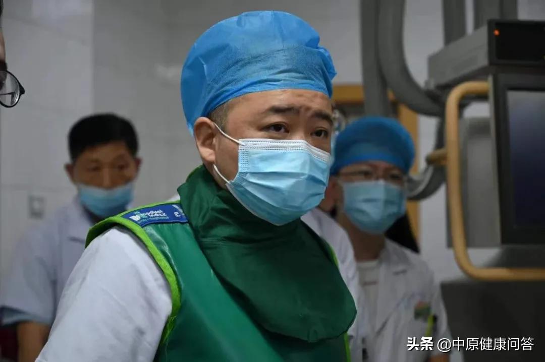 为98岁的老人取胆管结石