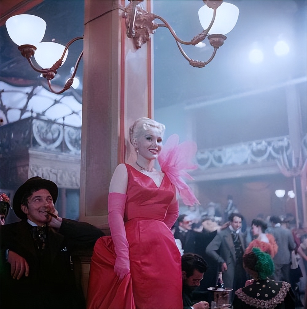 香奈儿衣品,艾玛罗伯茨香奈儿衣品