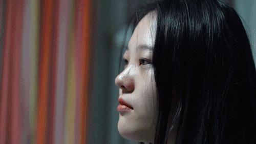 酒店里最难找到的摄像头在哪里,酒店顶灯被发现藏摄像头