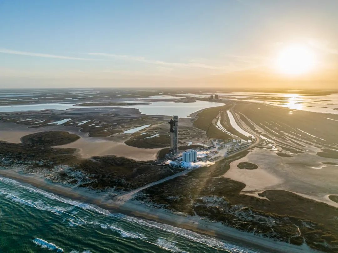 随便花过亿美金请陌生美女上太空，这个富豪目的可不单纯！