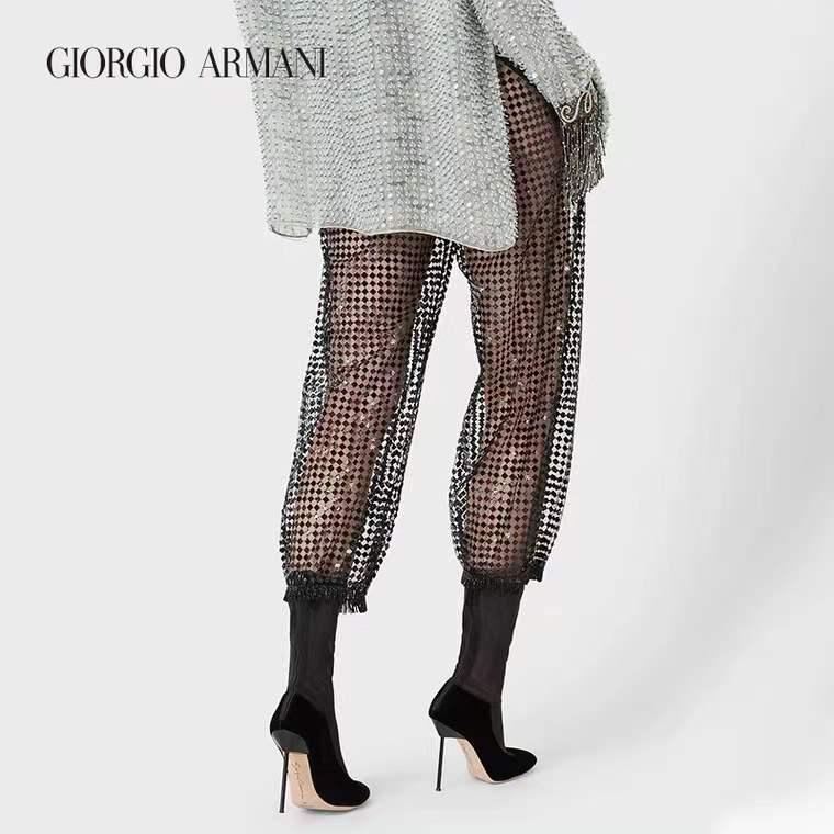 顶流卖丑大翻车！11万的透视裤、露奶衫，25万的飞机包，狗都不买