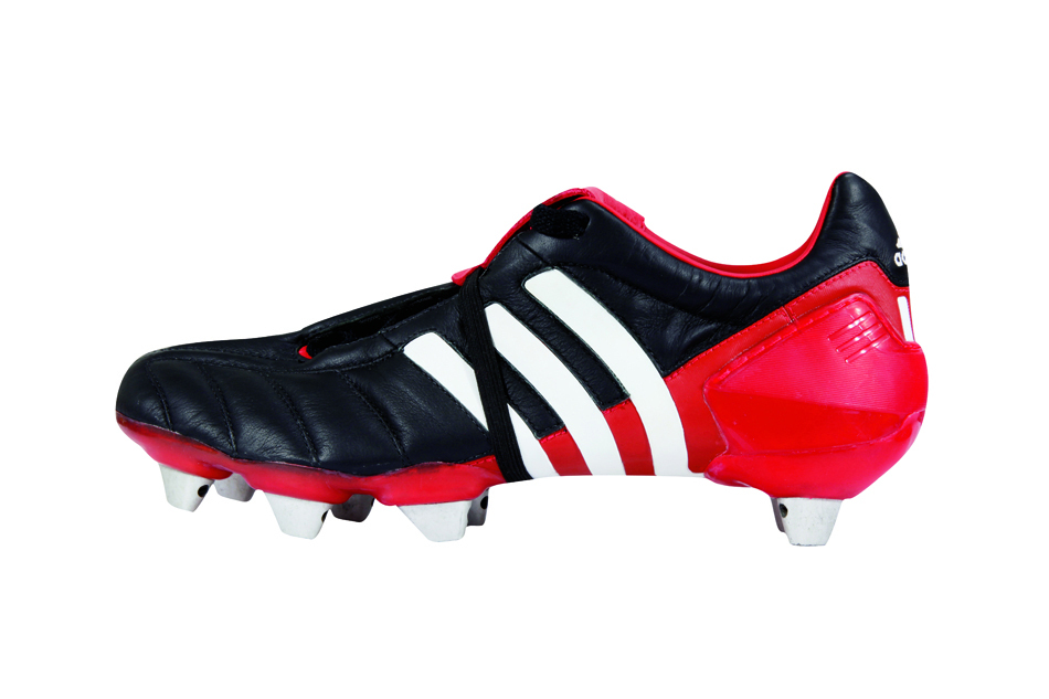 阿迪达斯足球鞋猎鹰19.1蓝色,阿迪达斯猎鹰足球鞋适合哪个位置