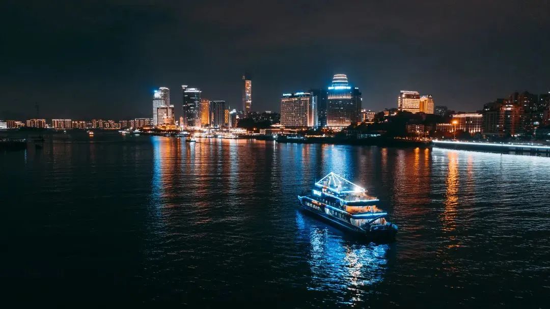 来有海风的地方！下午茶免费→