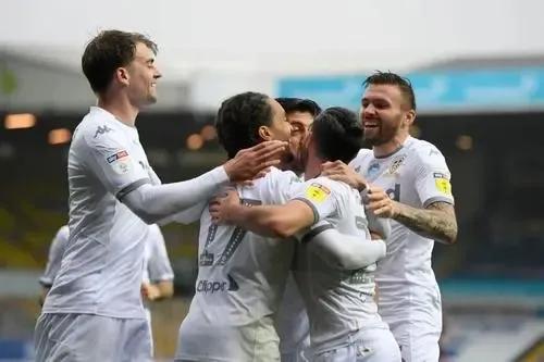 切尔西1-0利兹联,切尔西2-1反超利兹联