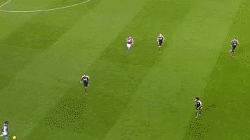 巴萨游子归来！看他就像看人类足球进化史：用了7年走出石器时代