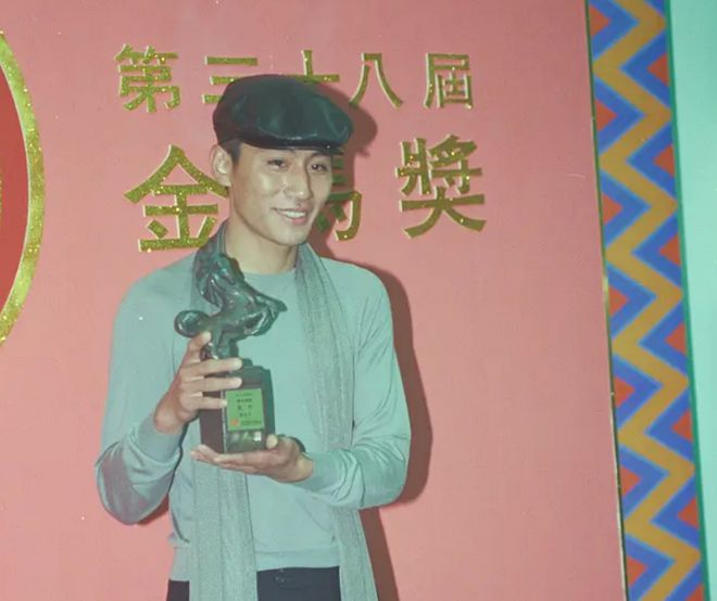 刘烨酗酒场面,刘烨酗酒成瘾是什么原因