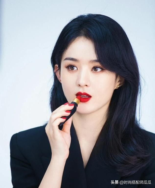 女人脸上有这二个特征的不显老,脸上有这3种特征的女人年纪越大