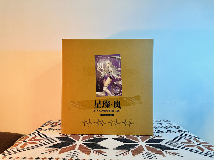爱国者星璨岚机箱4070巨齿鲨,爱国者星璨岚270°海景房