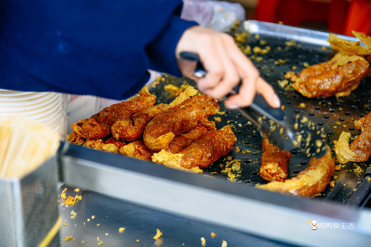 厦门最值得吃的海鲜市场是哪里,厦门八市烟火味大排档