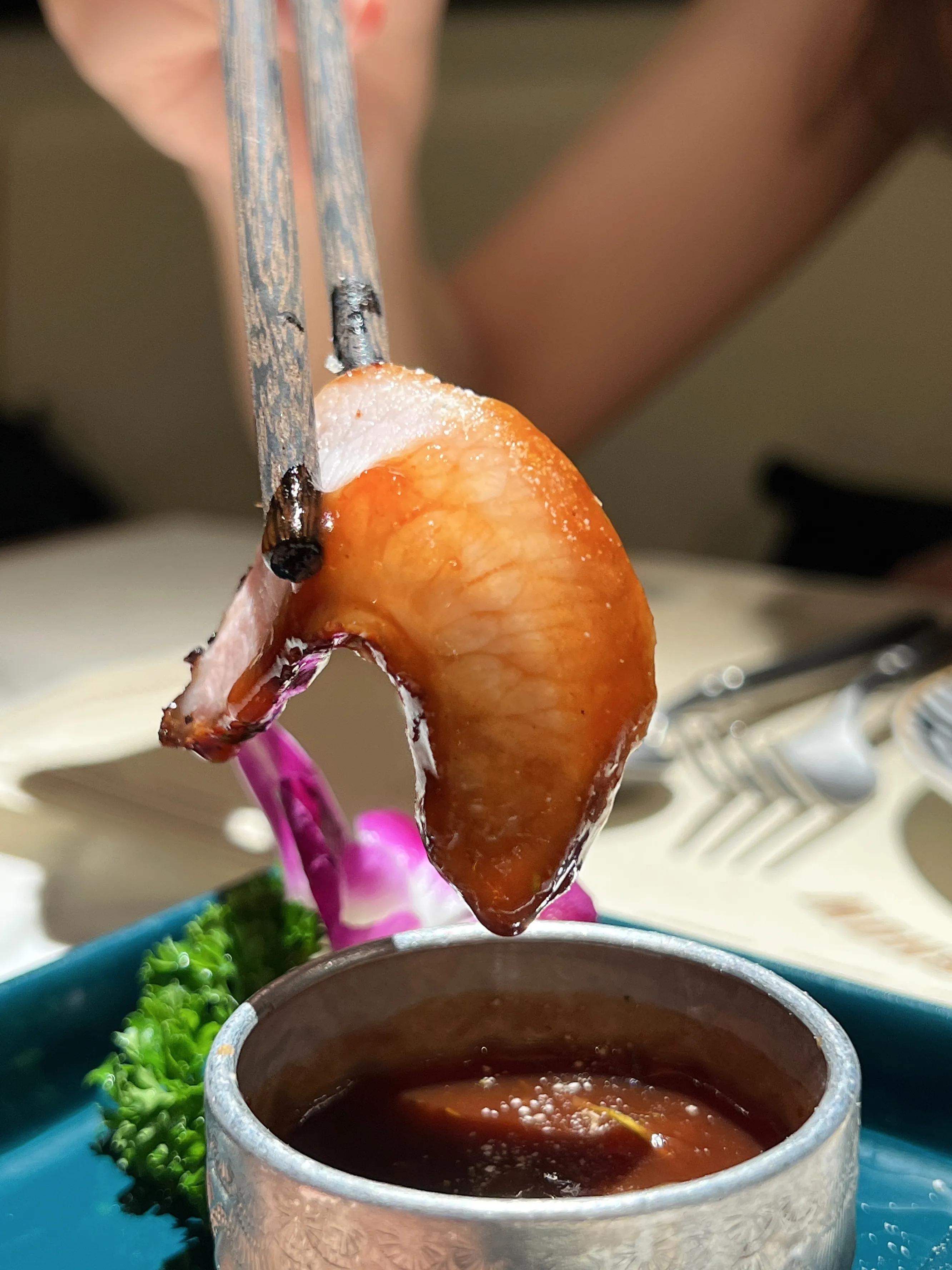 看名字大家认为这家餐厅是吃什么的?