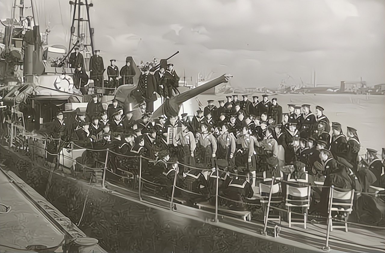 1957年，一数学老师突然被捕，公安问：你还记得被枪毙的银元犯吗