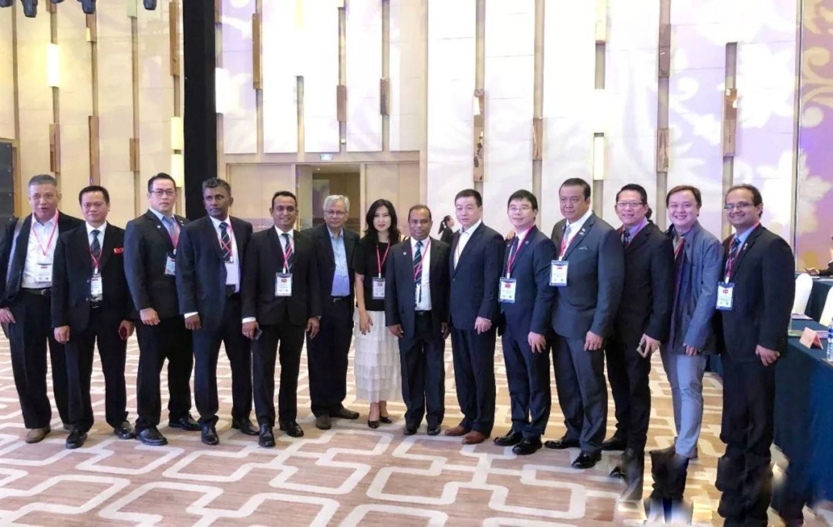 香港亚洲商学院副院长邱建卫：企业做大不如做强，做强不如活得长