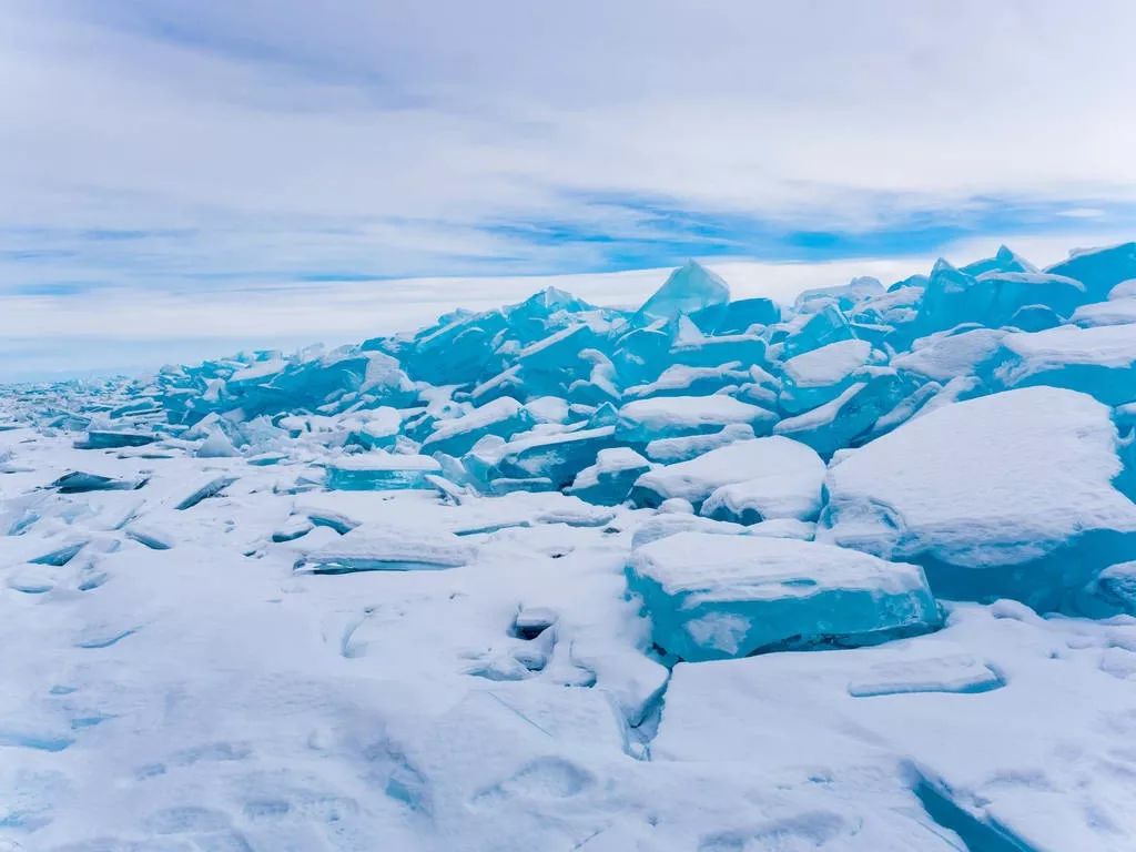 贝加尔湖翡翠位置,贝加尔湖畔翡翠宝石