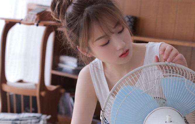 跟女生聊天不知道怎么回复怎么办,和女生聊天不知道怎么回复