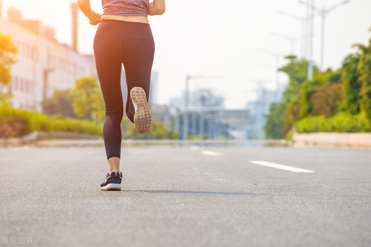 跑步时怎样做能缓解累,跑步最累的方法