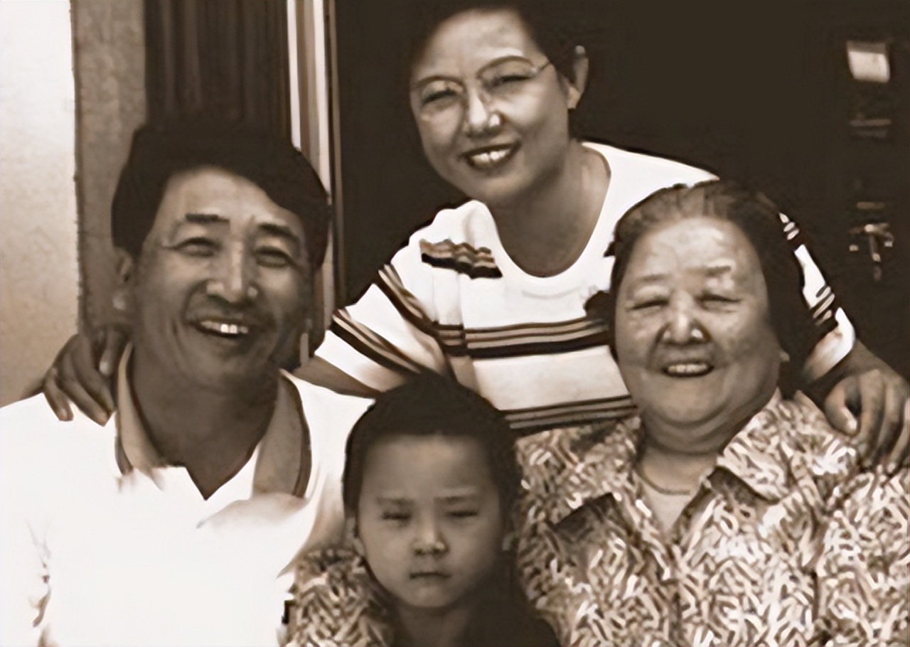 姜昆收养,1998年姜昆