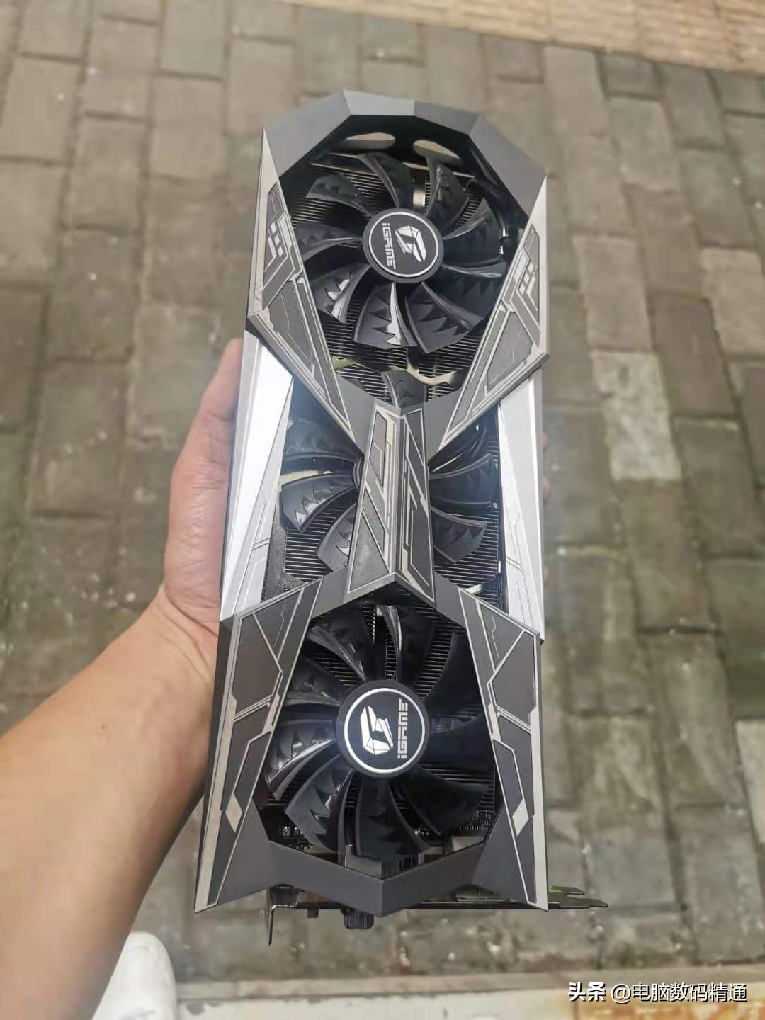 自己组装一台电脑需要的各种配件,如何组装一台电脑教程