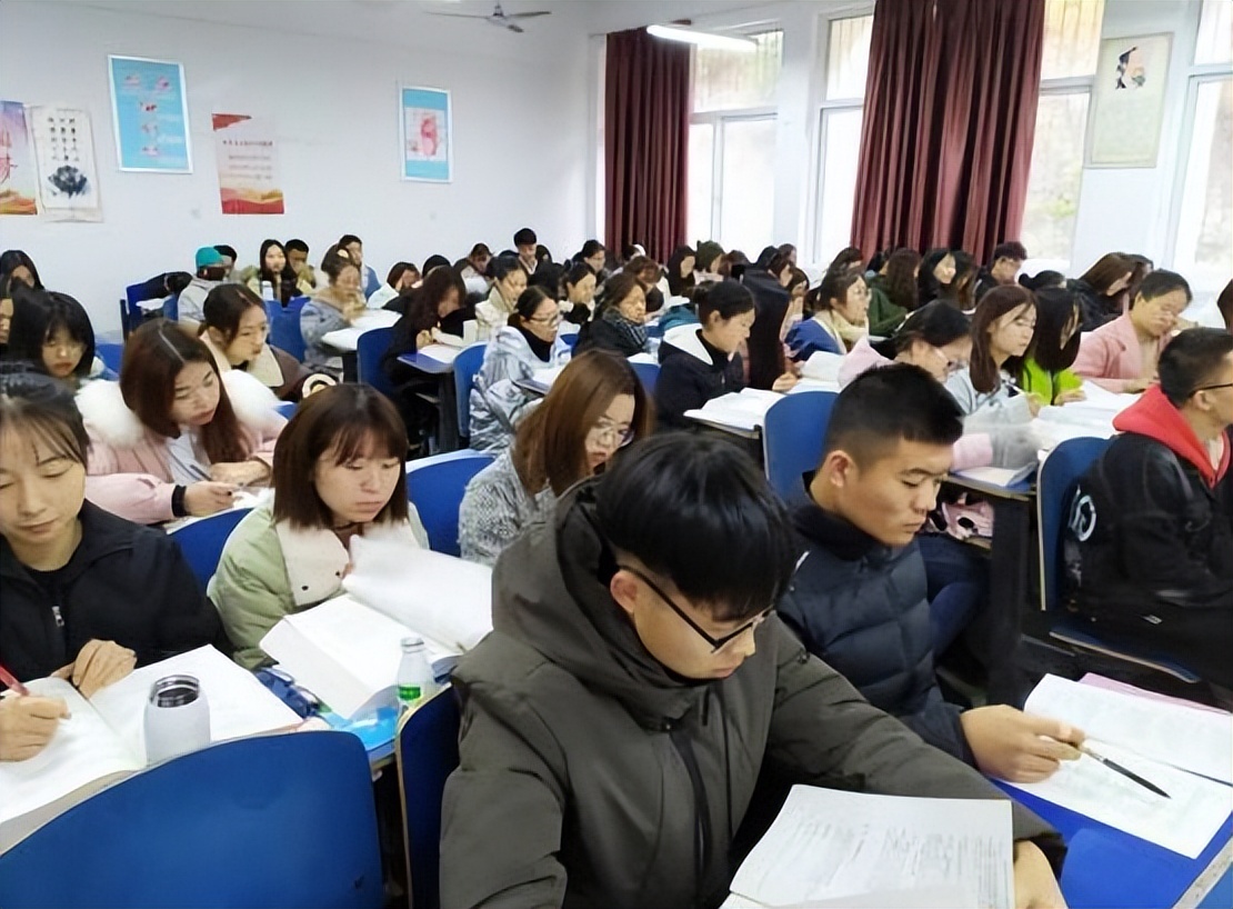 不同等级大学生活费,大学生活费段位