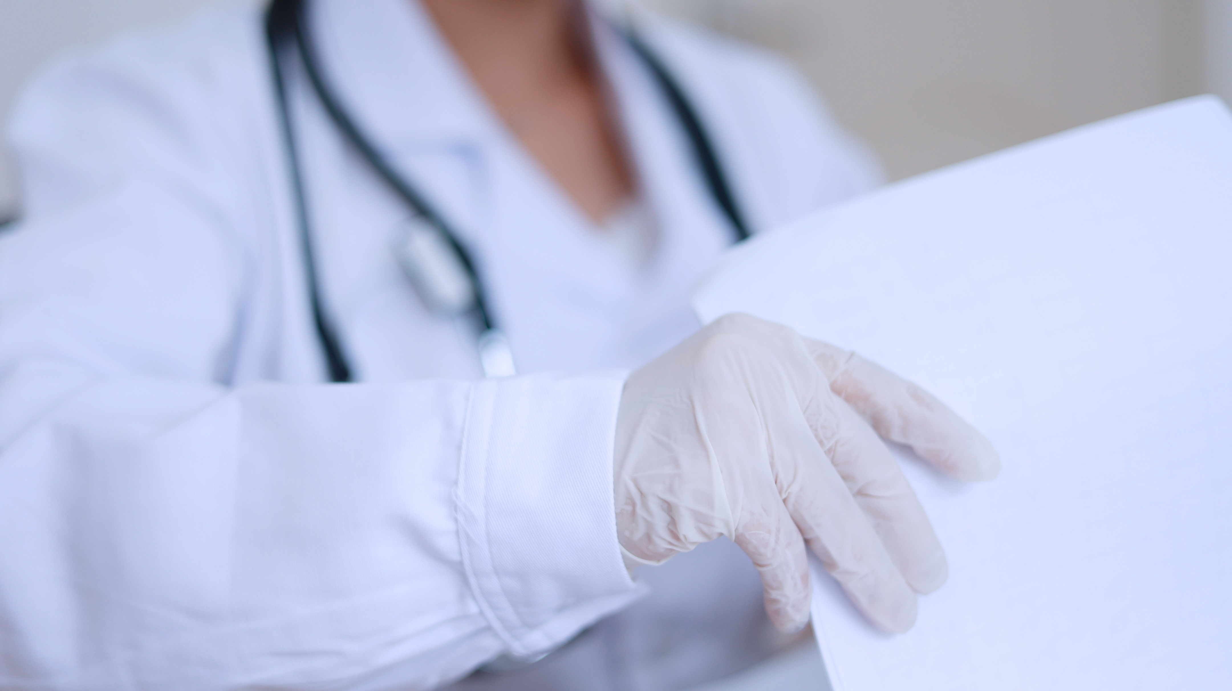 女性老年阴道炎有哪些症状,老年女性阴道炎会引起哪些症状